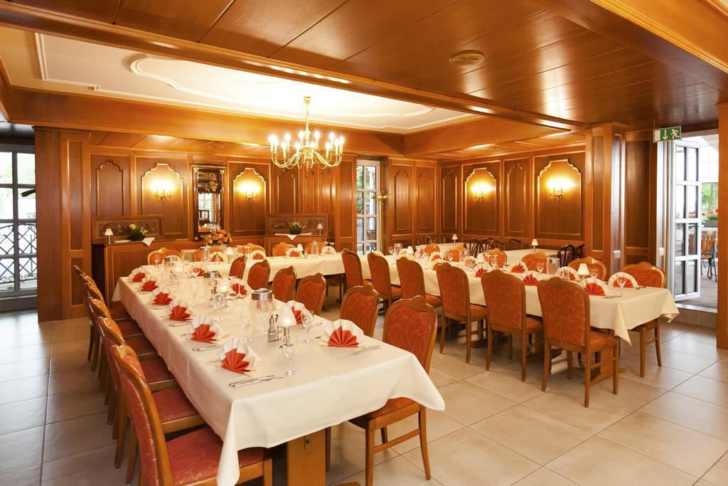 Hotel-Restaurant Breitenbacher Hof Huerth Exterior photo